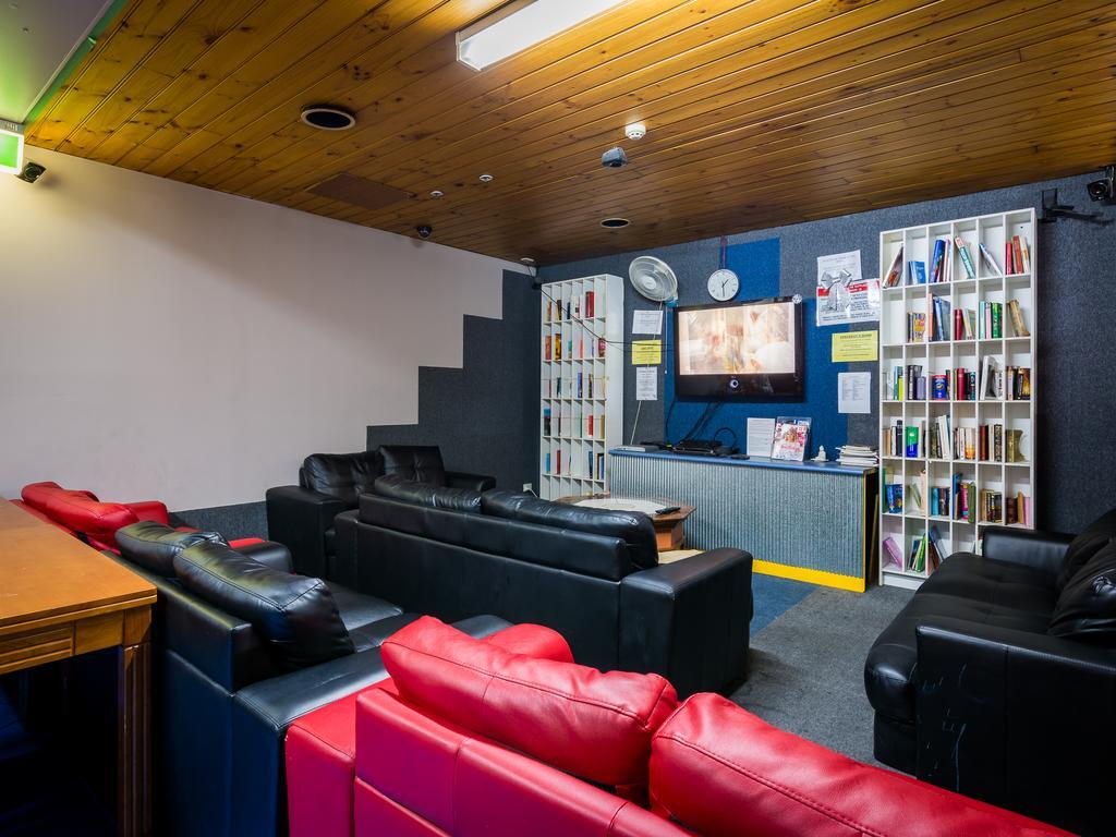 Blue Galah International Backpackers Hostel Adelaide Exterior photo